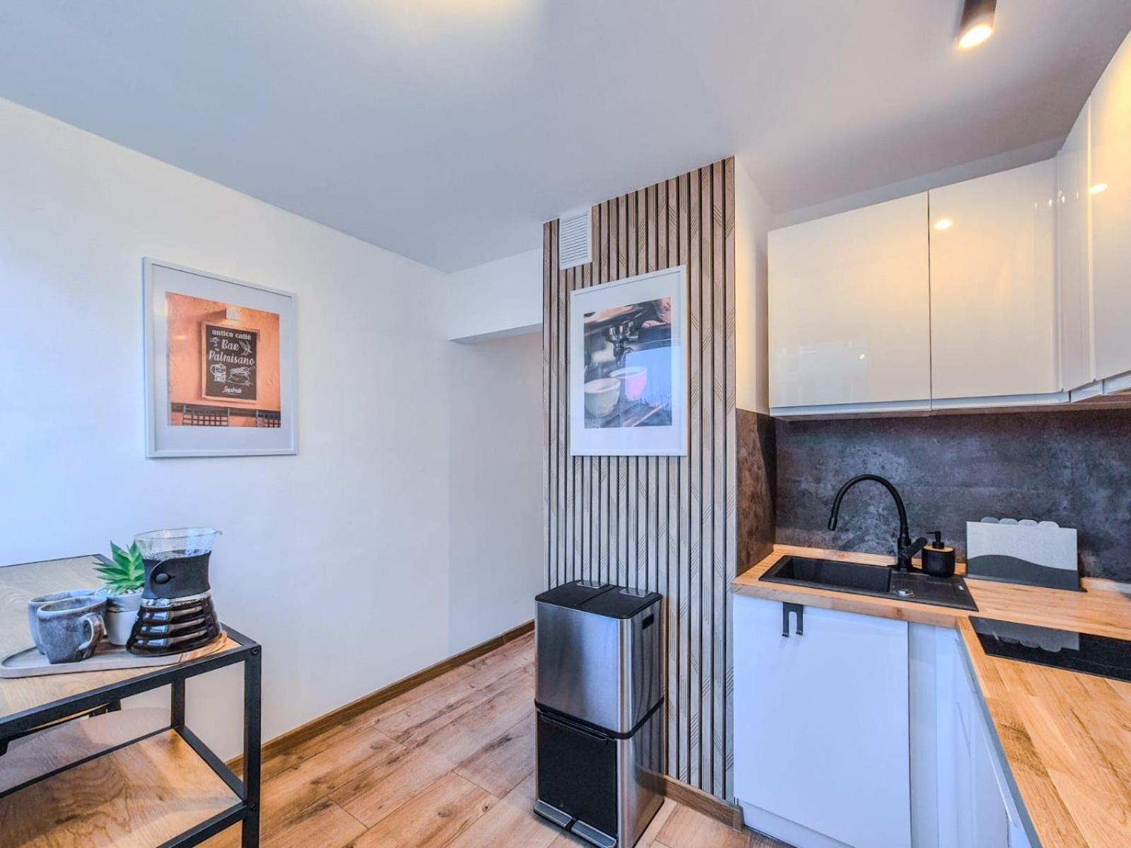 Espresso Corner Apartment *